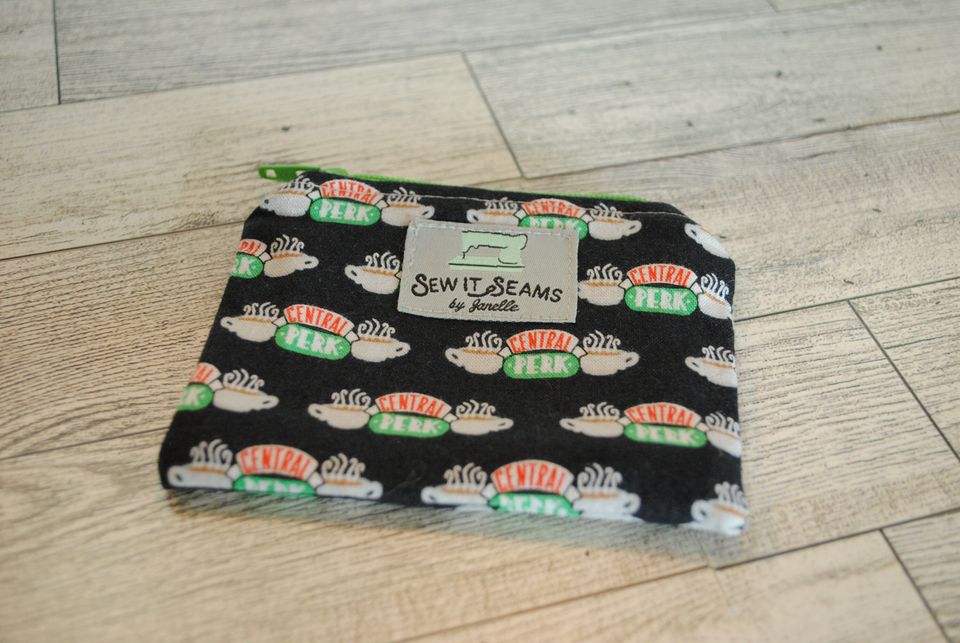 Coffee Shop-zipper pouch Small size