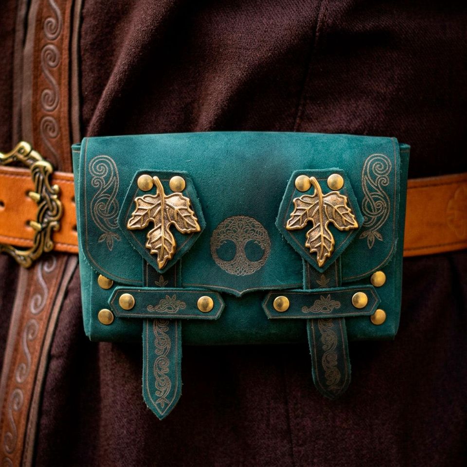 Elvish Leather Belt Pouch, LARP Cosplay, Renaissance Faire Accessory