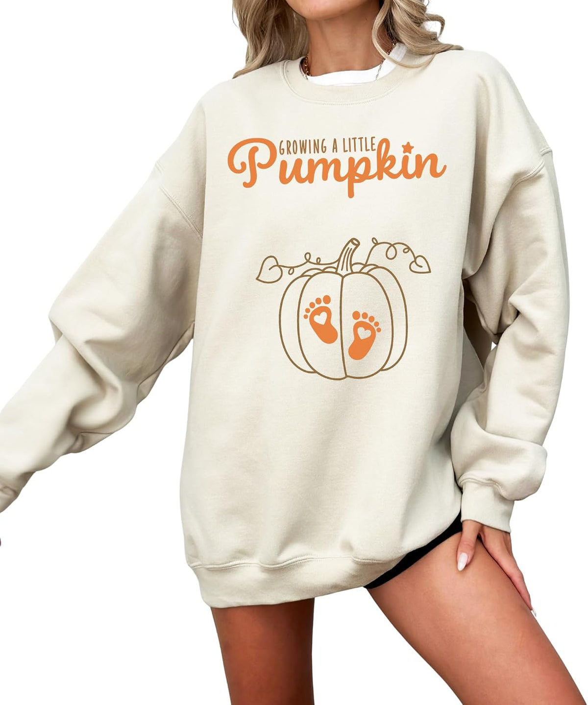 Growing a Little Pumpkin Sweatshirt, Pregnancy Announcement Sweatshirt, Halloween Pregnancy, Fall Maternity, Mommy to be Pumpkin, Halloween Baby Announcement