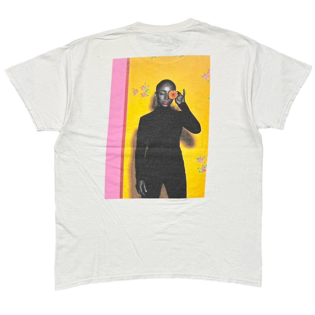 SADE FRONT TEXT BACK SUN FLOWER WHITE LARGE 0012