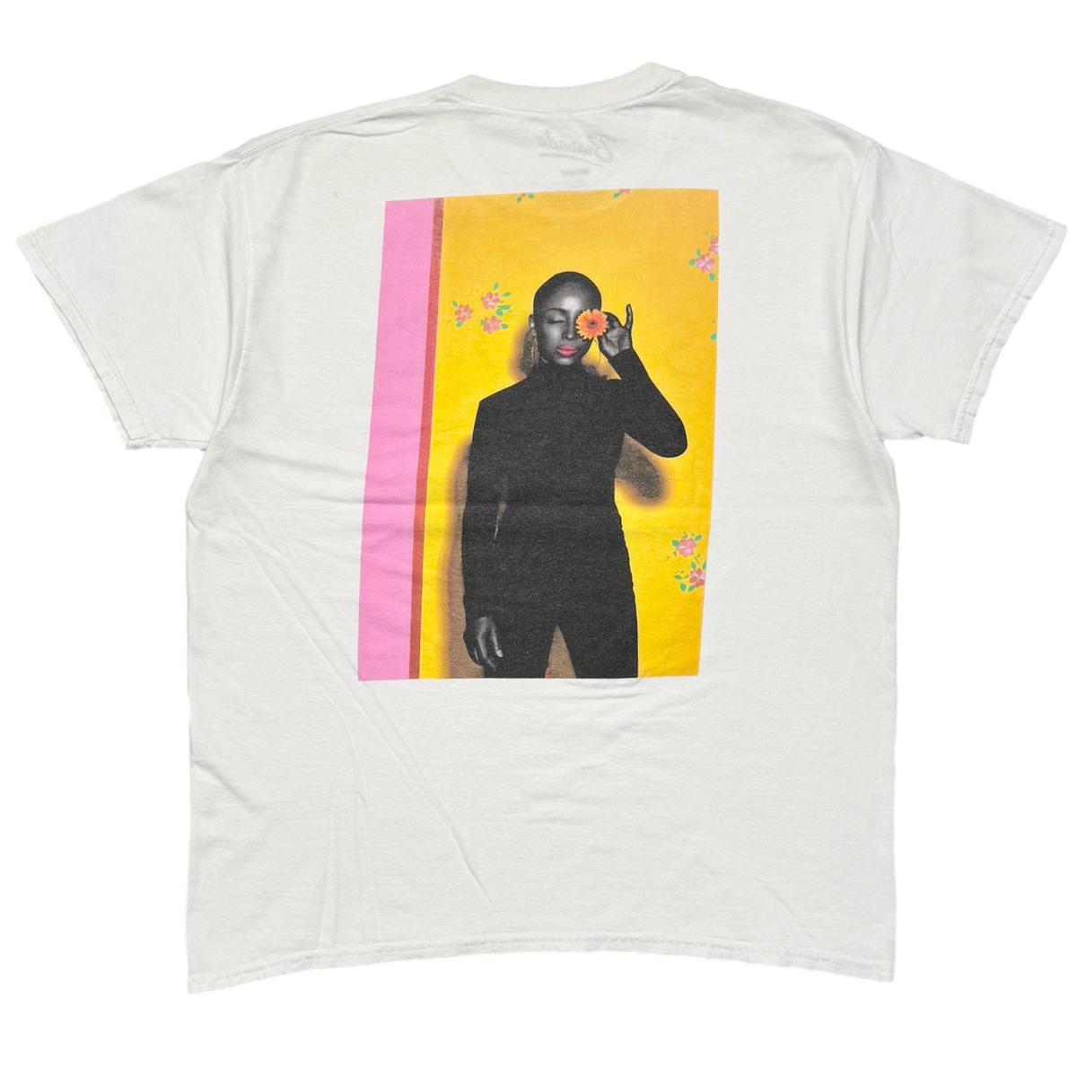 SADE FRONT TEXT BACK SUN FLOWER WHITE LARGE 0012