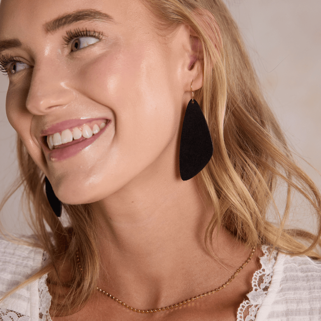 Onyx Suede Evie