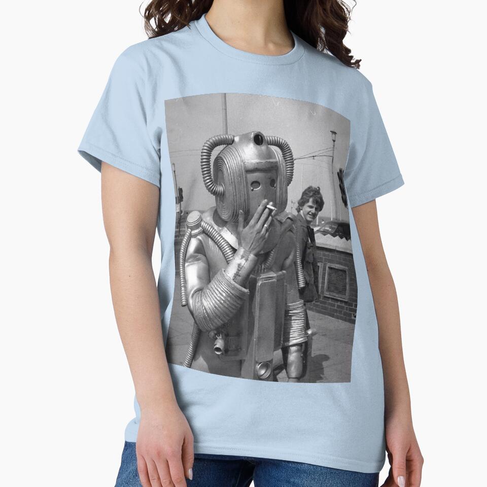 Smoking Cyberman by Scratchy-Ed